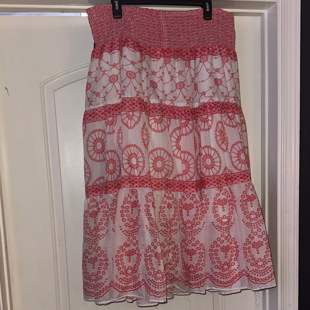 Women's Red and White Patterned Skirt